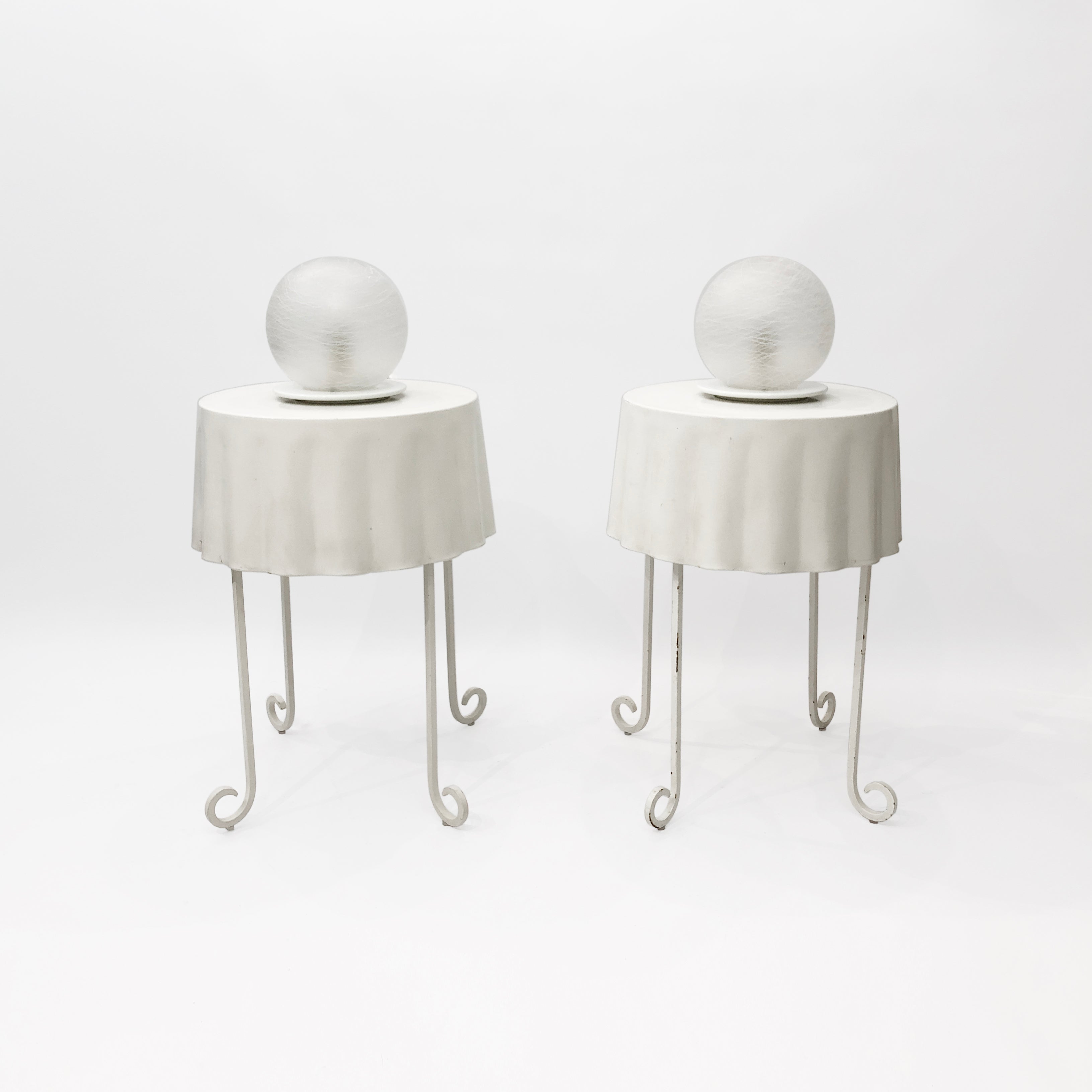 Set_of_2_Stylish_White_Spherical_Murano_Glass_Table_Lamps_Metal_Base_1970s