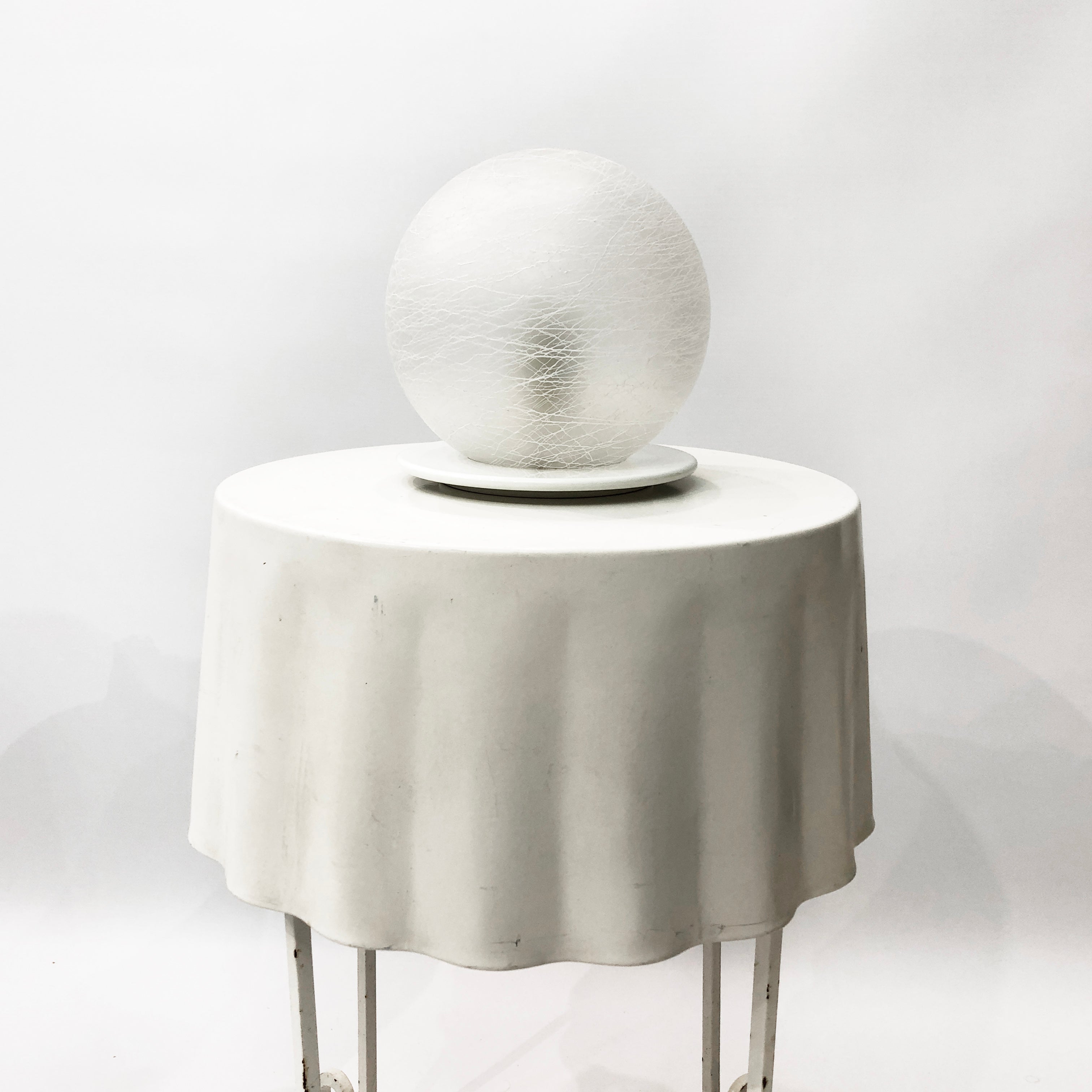 Set_of_2_Stylish_White_Spherical_Murano_Glass_Table_Lamps_Metal_Base_1970s