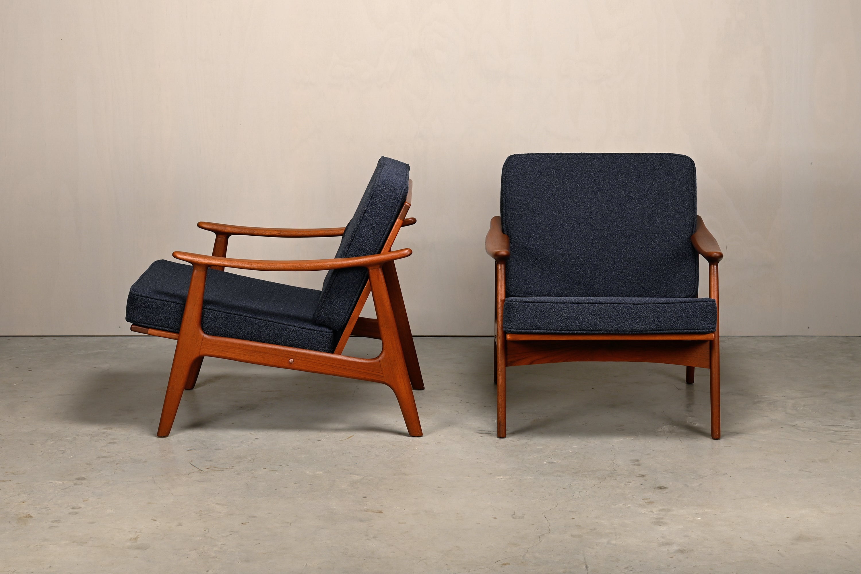 Set_of_2_Danish_Mid-Century_Modern_Teak_Armchairs_with_Dark_Blue_Bouclé_Upholstery,_1960s