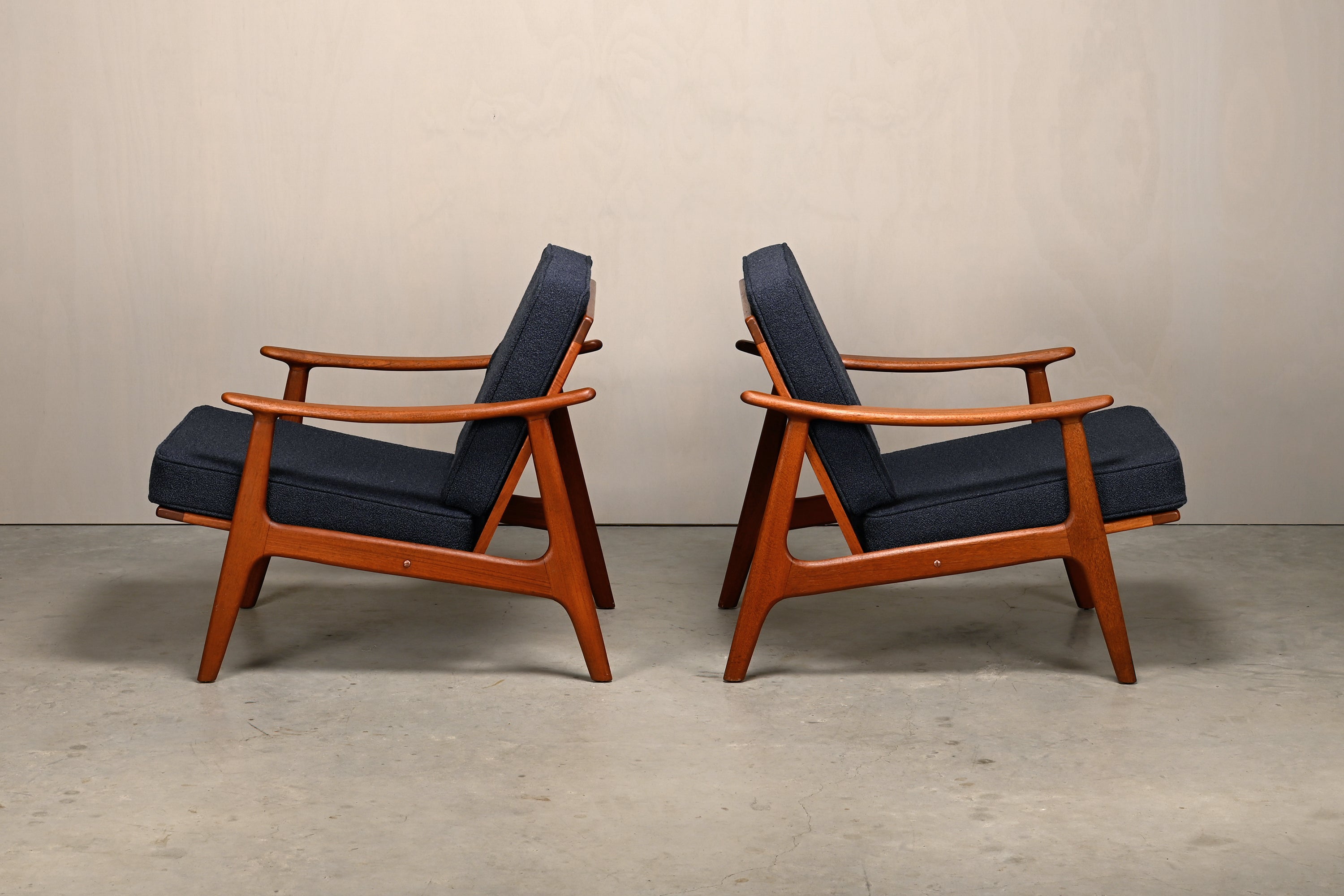 Set_of_2_Danish_Mid-Century_Modern_Teak_Armchairs_with_Dark_Blue_Bouclé_Upholstery,_1960s