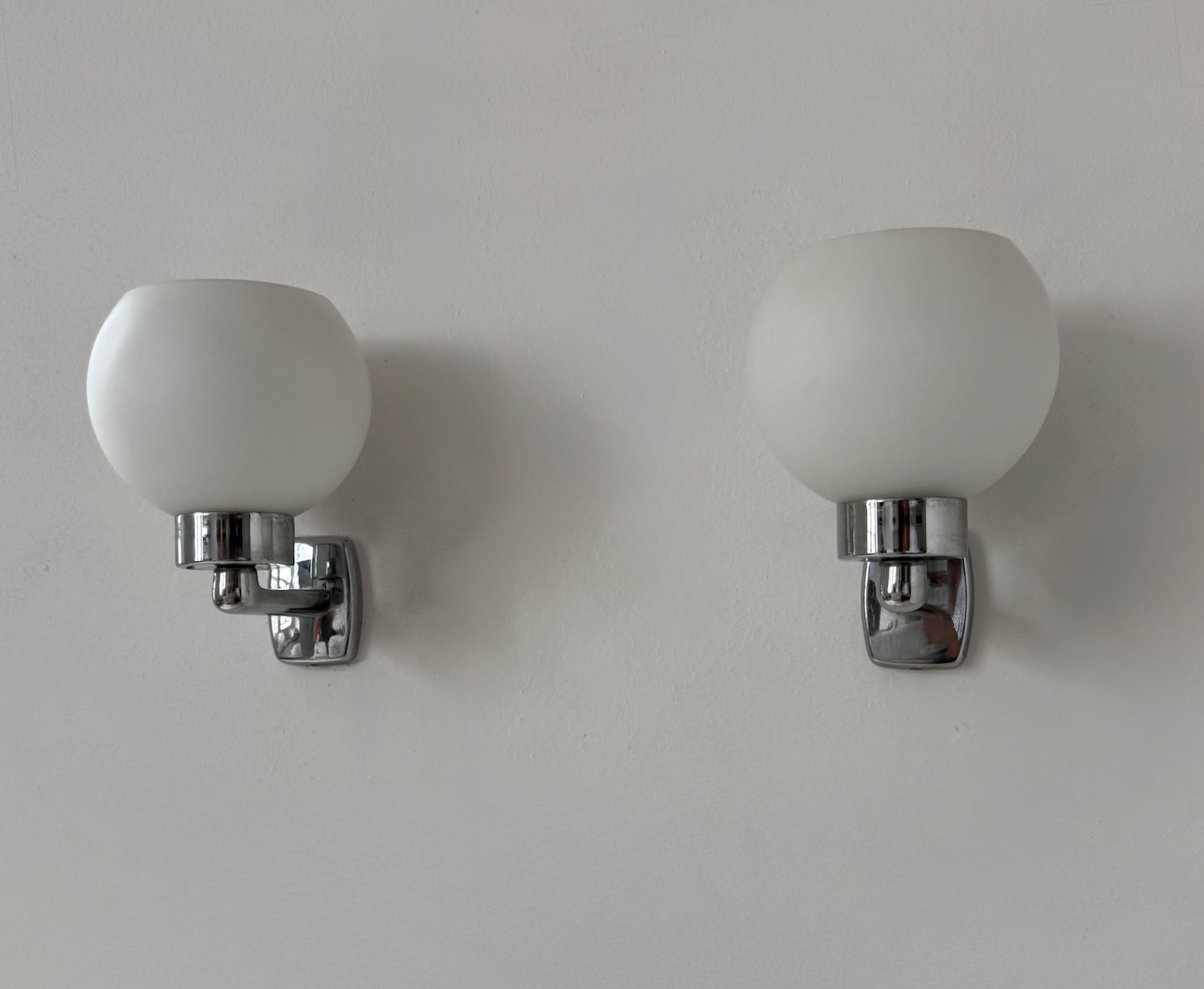 Set_of_2_French_Chrome_and_Opaline_Glass_Wall_Lights,_1970s