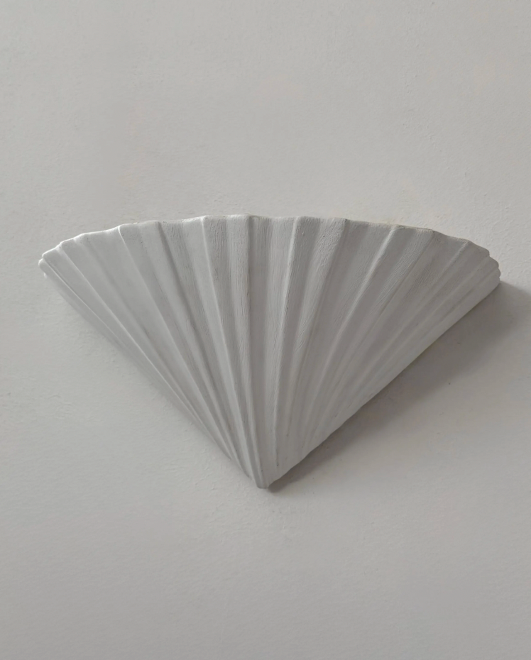 Set_of_2_White_Plaster_Wall_Lights,_France,_1970s