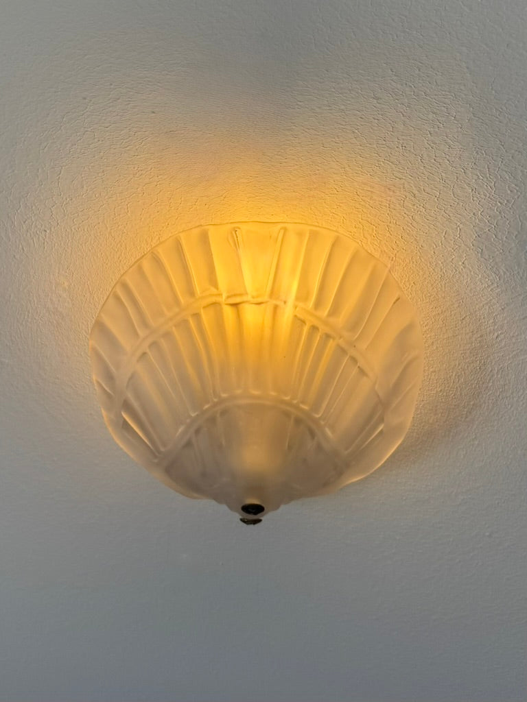 Set_of_2_French_Shell_Shaped_Sandblasted_Glass_Wall_Sconces,_Vintage_Wall_Lights,_1970s