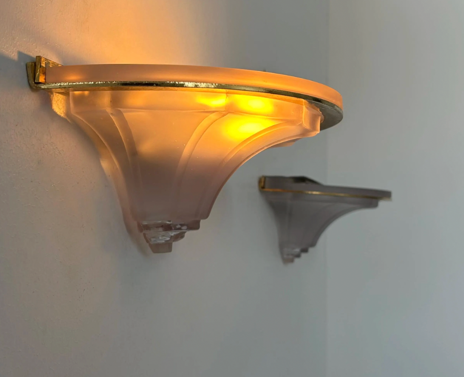Set_of_2_French_Art_Nouveau_Style_Glass_and_Brass_Wall_Sconces,_1960s