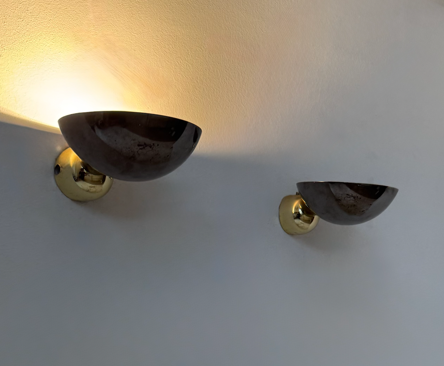 Set_of_2_Italian_Chrome_and_Brass_Wall_Sconces,_1980s