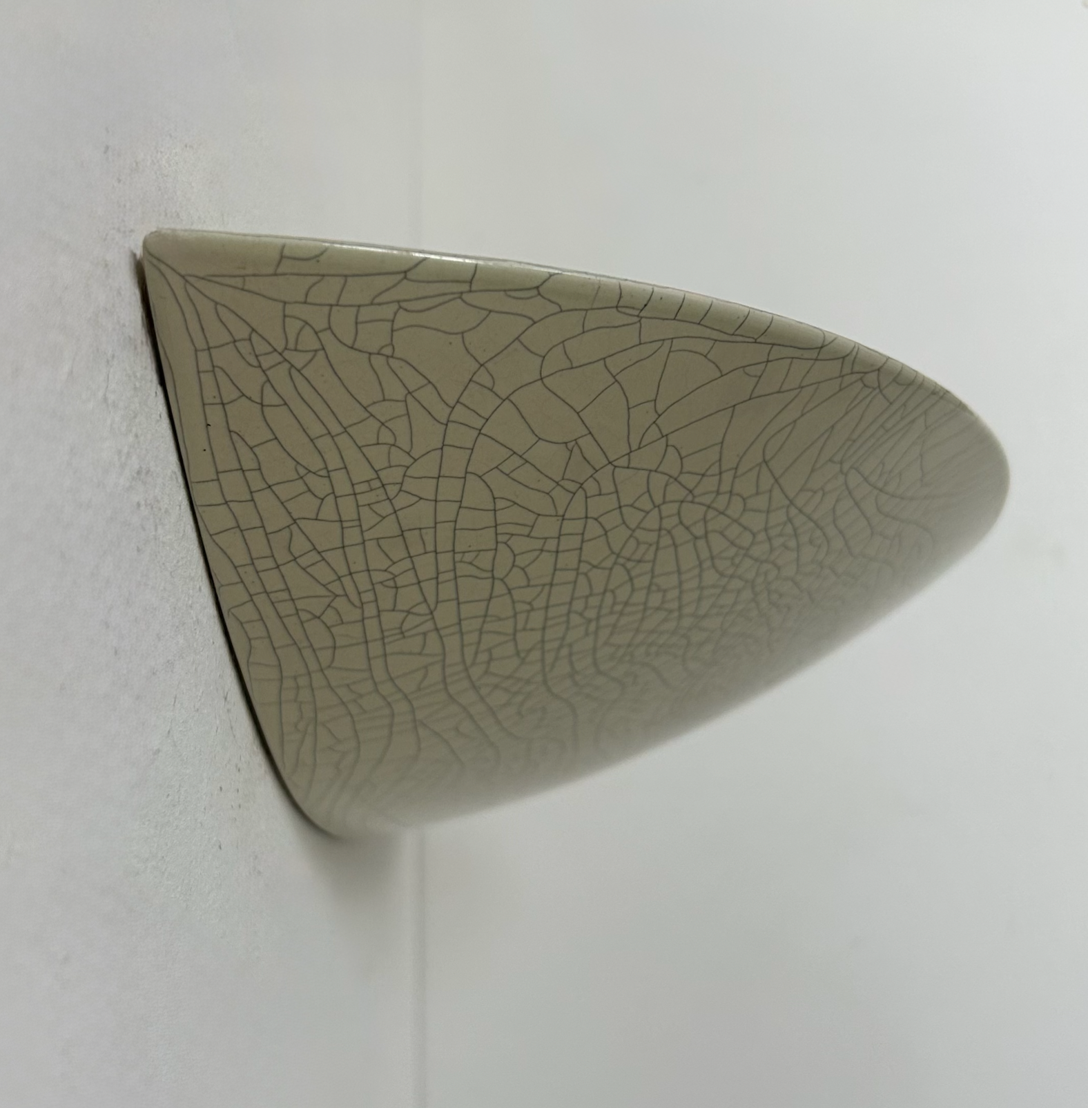 Set_of_2_Crackle-Glazed_Porcelain_Wall_Lights,_France,_1970s