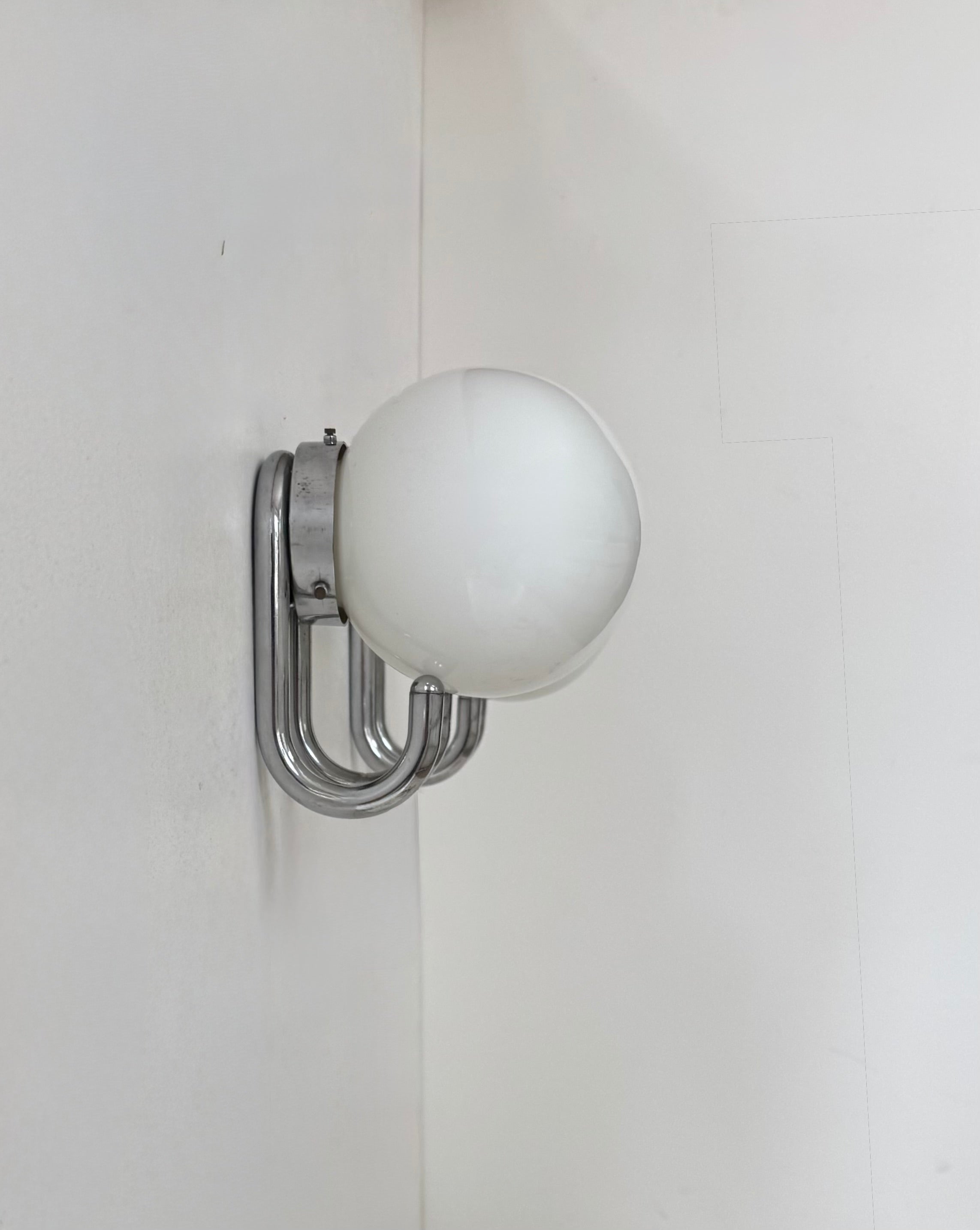 Set_of_2_Wall_Sconces_in_Chrome_Opaline_Glass_1960s_France