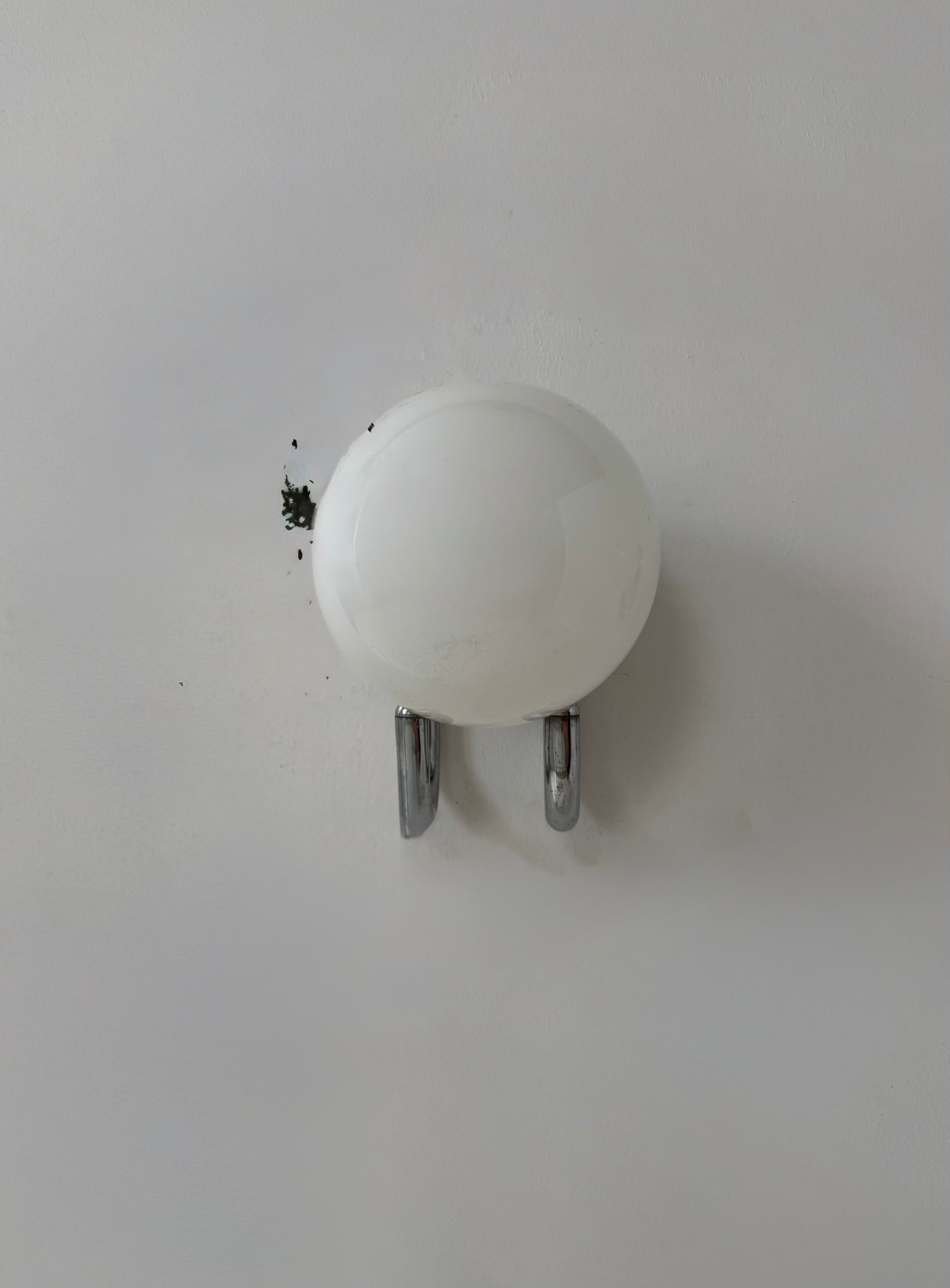 Set_of_2_Wall_Sconces_in_Chrome_Opaline_Glass_1960s_France