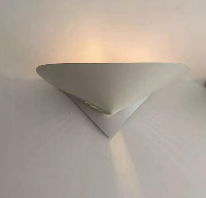 Set_of_2_White_Lacquered_Metal_and_Aluminium_Wall_Sconces,_1970s