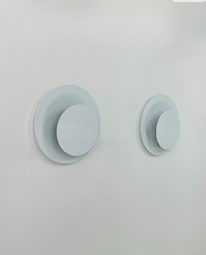 Set_of_2_Swedish_White_Metal_Wall_Sconces,_Scandinavian_Minimalist_Wall_Lights,_1970s