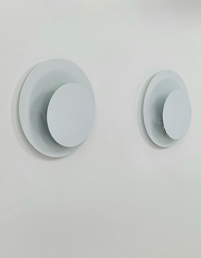 Set_of_2_Swedish_White_Metal_Wall_Sconces,_Scandinavian_Minimalist_Wall_Lights,_1970s