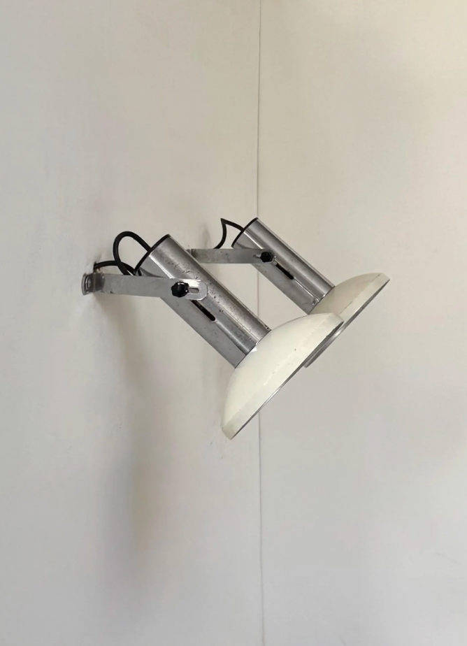 Set_of_2_French_Adjustable_Chrome_and_White_Lacquered_Metal_Wall_Sconces,_1970s