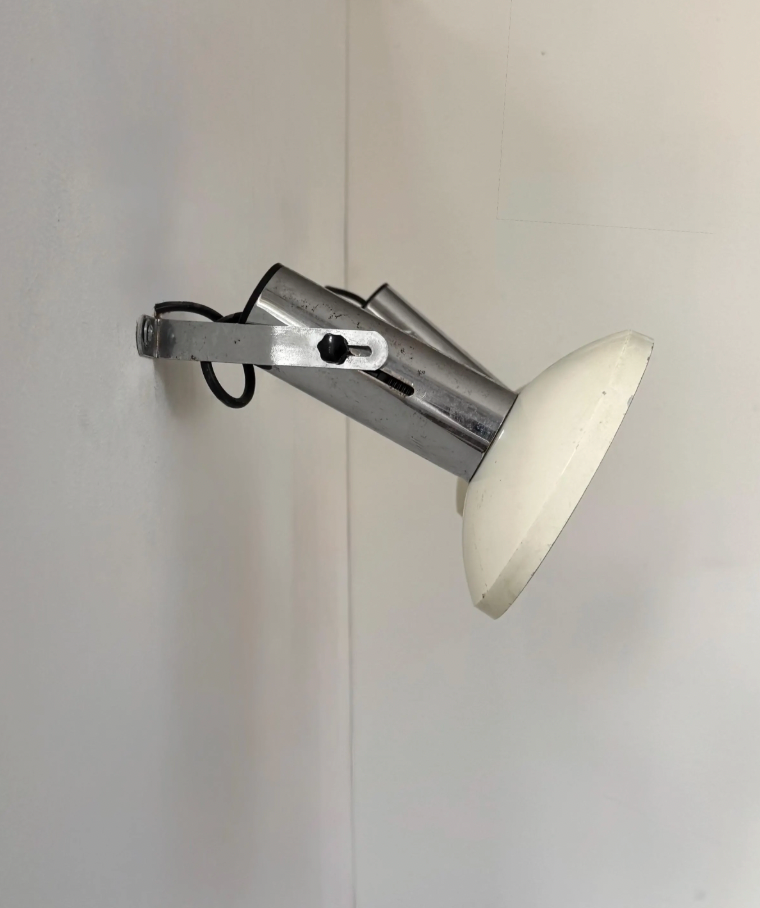 Set_of_2_French_Adjustable_Chrome_and_White_Lacquered_Metal_Wall_Sconces,_1970s