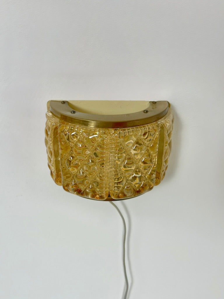 Set_of_2_Swedish_Murano_Glass_and_Patinated_Brass_Wall_Lights,_1960s