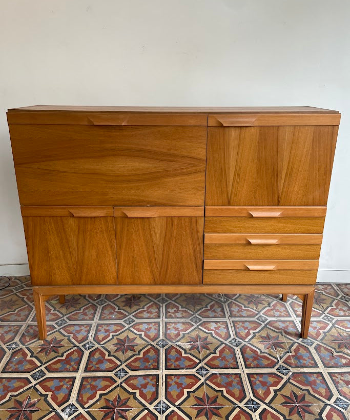 Large_German_Mid_Century_Sideboard_in_Walnut_by_Palette_Möbelwerke_Wernau,_1970s