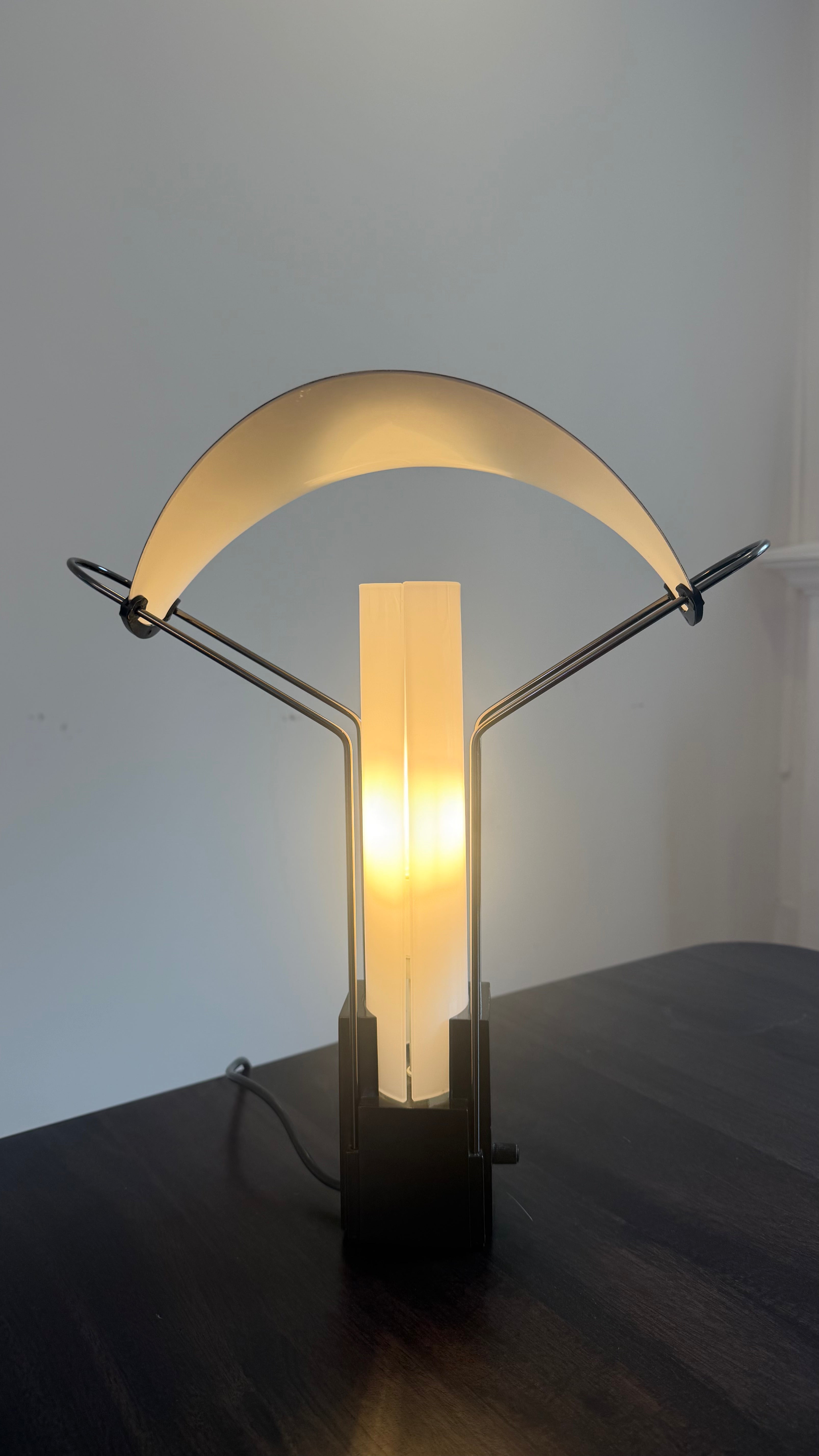 Palio_Table_Lamp_by_Perry_A._King_&_Santiago_Miranda_for_Arteluce,_1980s