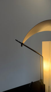 Palio_Table_Lamp_by_Perry_A._King_&_Santiago_Miranda_for_Arteluce,_1980s