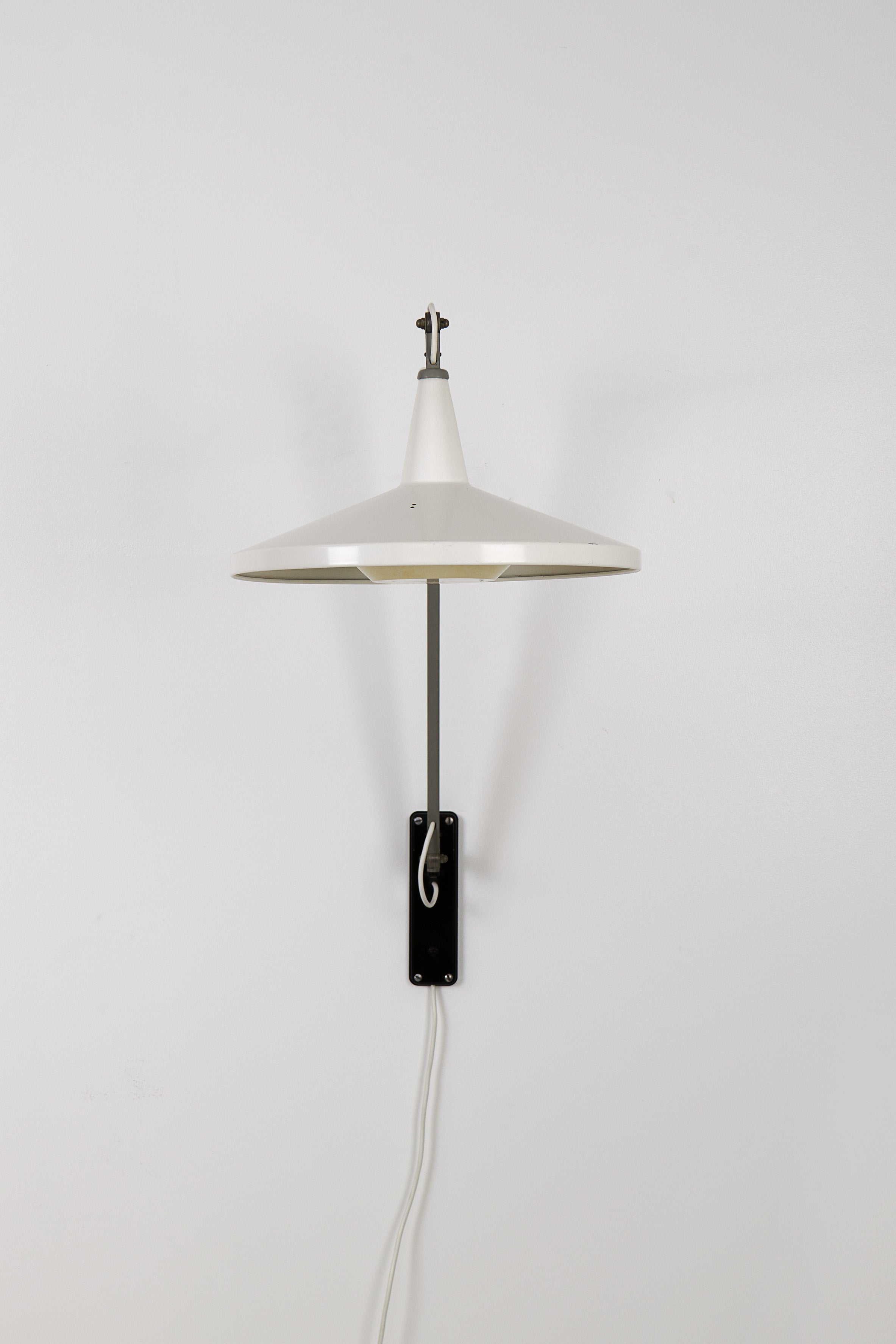 Panama_Wall_Lamp_by_Wim_Rietveld_for_Gispen,_Netherlands,_1950s
