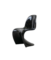 Panton_S-Chair_by_Verner_Panton_for_Herman_Miller_Fehlbaum,_Black_Luran-S,_1971
