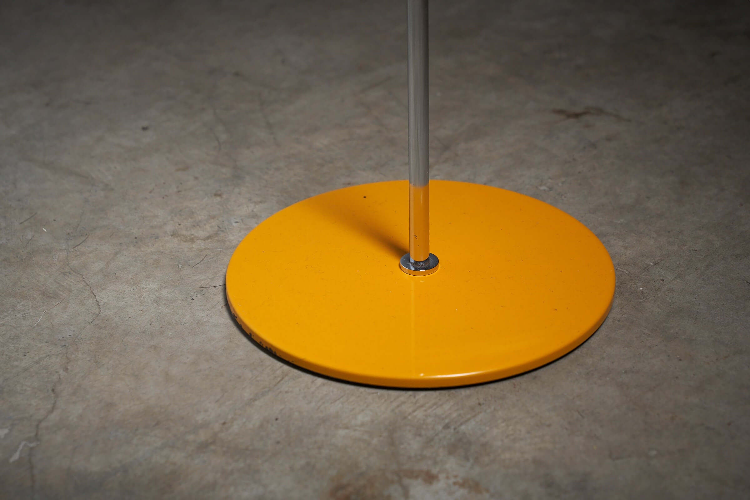 Peanut_Floor_Lamp,_Fog_&_Mørup,_Metal_&_Chrome,_1960s,_Denmark