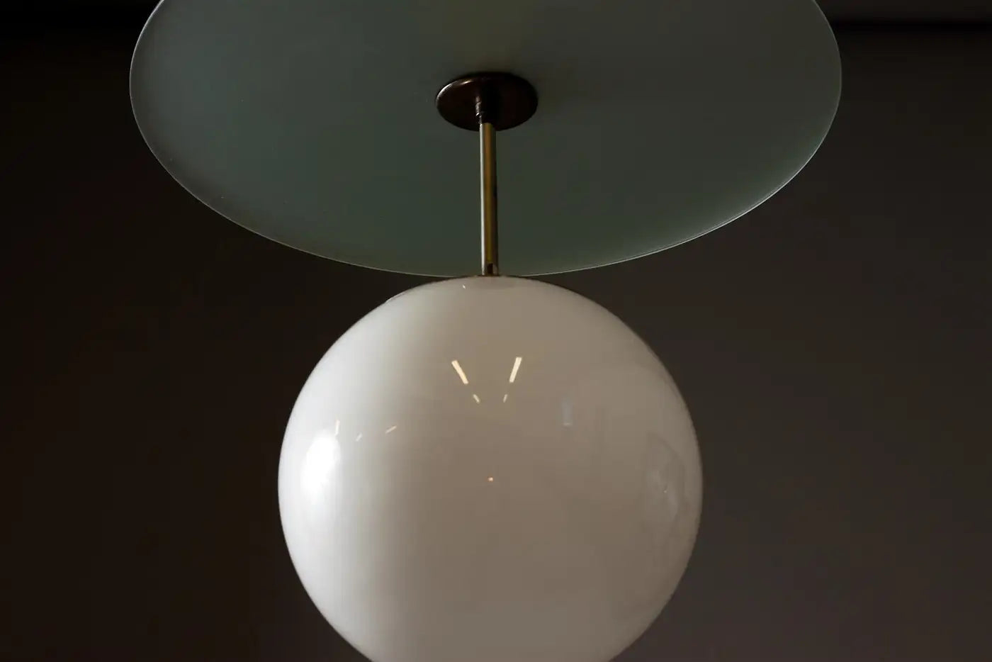Pendant_Lamp_by_Paavo_Tynell_Glass_Taito_Oy_1930s_Finland