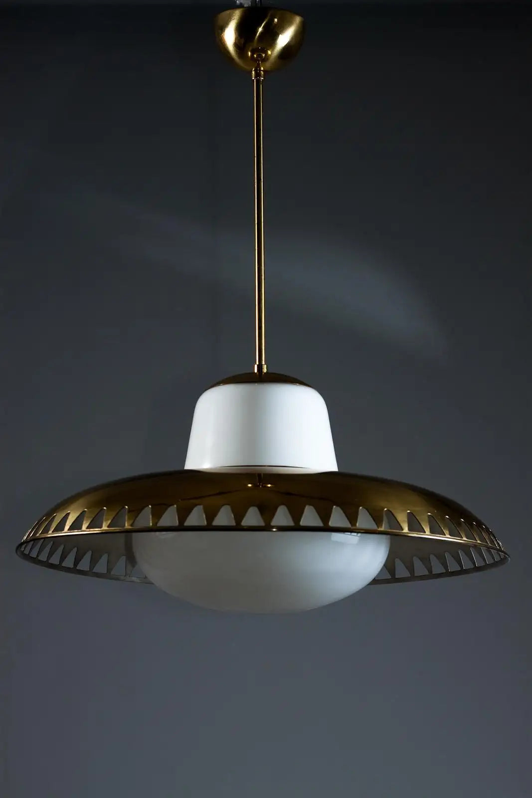 Pendant_Lamp_Lisa_Johansson-Pape_Brass_Glass_ORNO_1950s_Finland