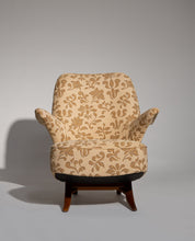 Theo_Ruth_Penguin_Lounge_Chair_for_Artifort_in_Floral_Upholstery,_Netherlands_1950s