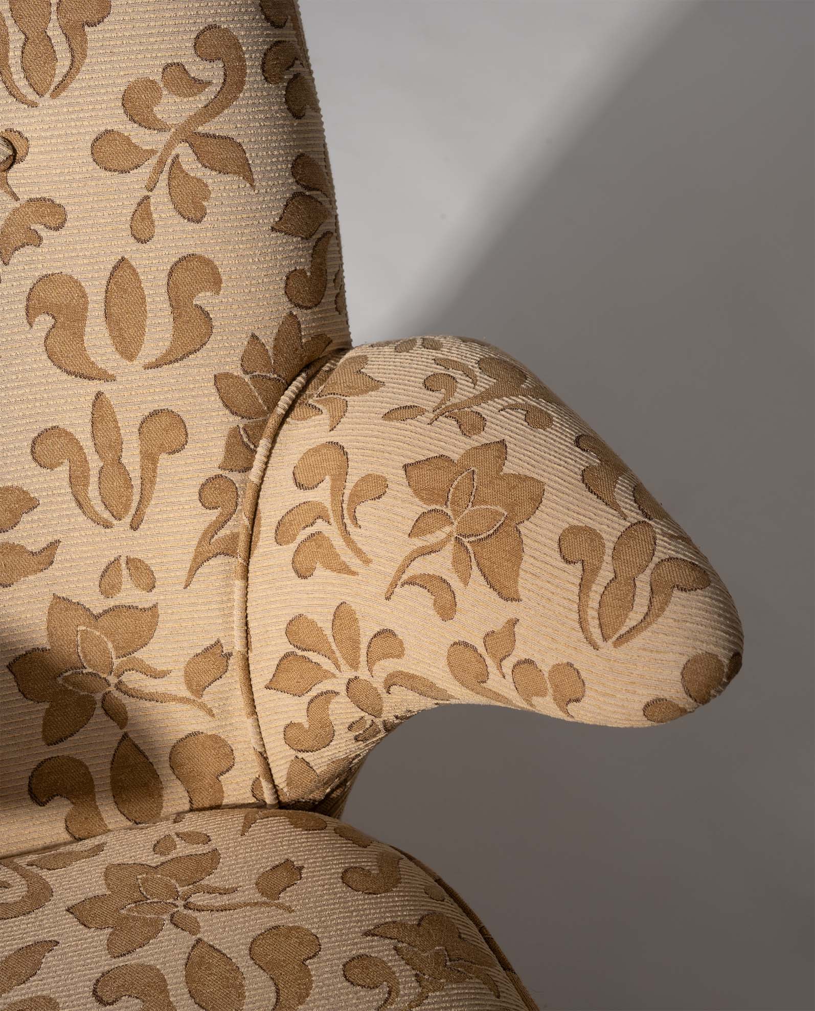 Theo_Ruth_Penguin_Lounge_Chair_for_Artifort_in_Floral_Upholstery,_Netherlands_1950s