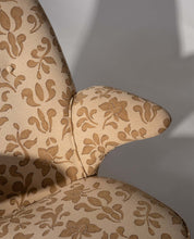 Theo_Ruth_Penguin_Lounge_Chair_for_Artifort_in_Floral_Upholstery,_Netherlands_1950s