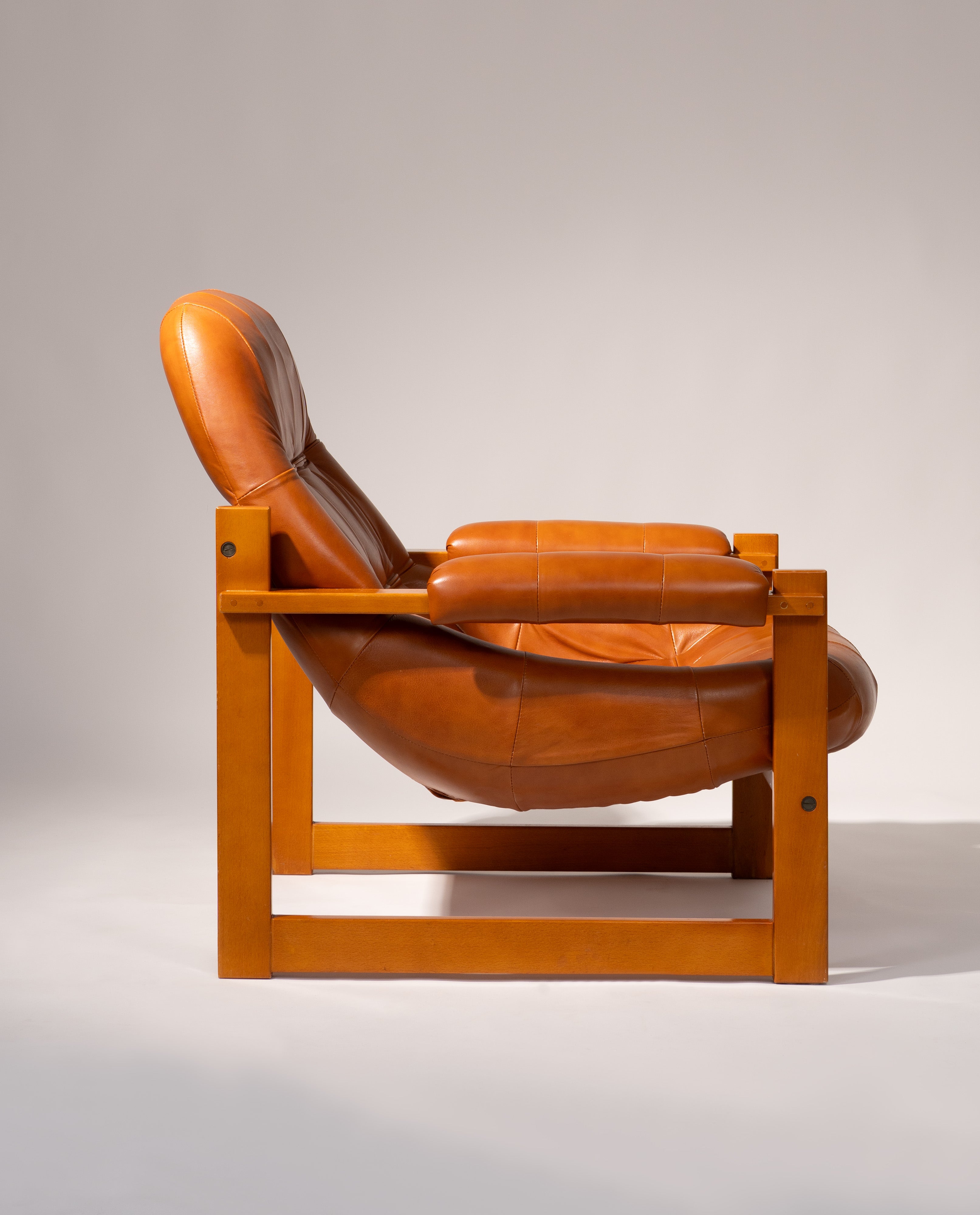 Percival_Lafer_MP-91_Armchair,_Jatobá_Wood_and_Brown_Leather,_1970