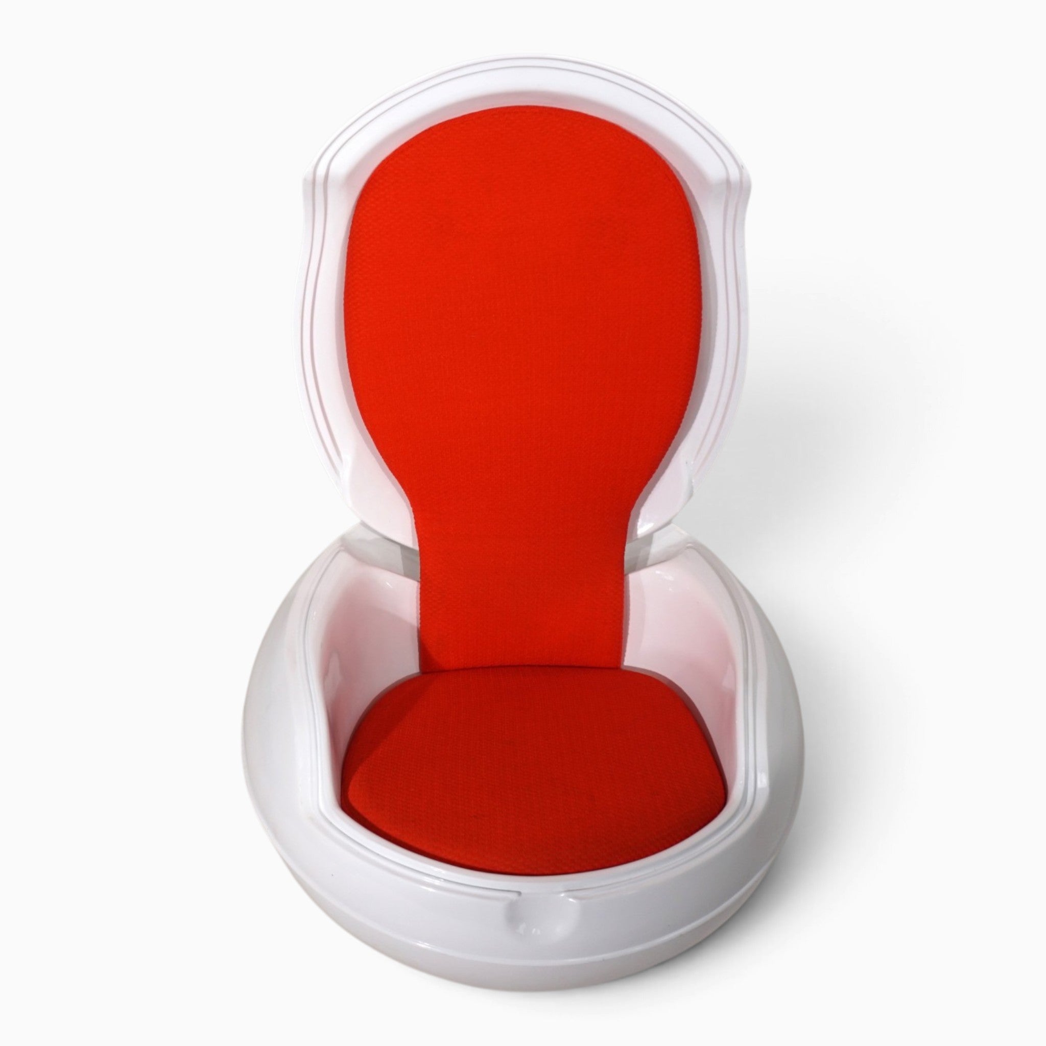 Garden_Egg_Chair_by_Peter_Ghyczy,_Senftenberger_Ei,_White_and_Red,_Germany,_1970s