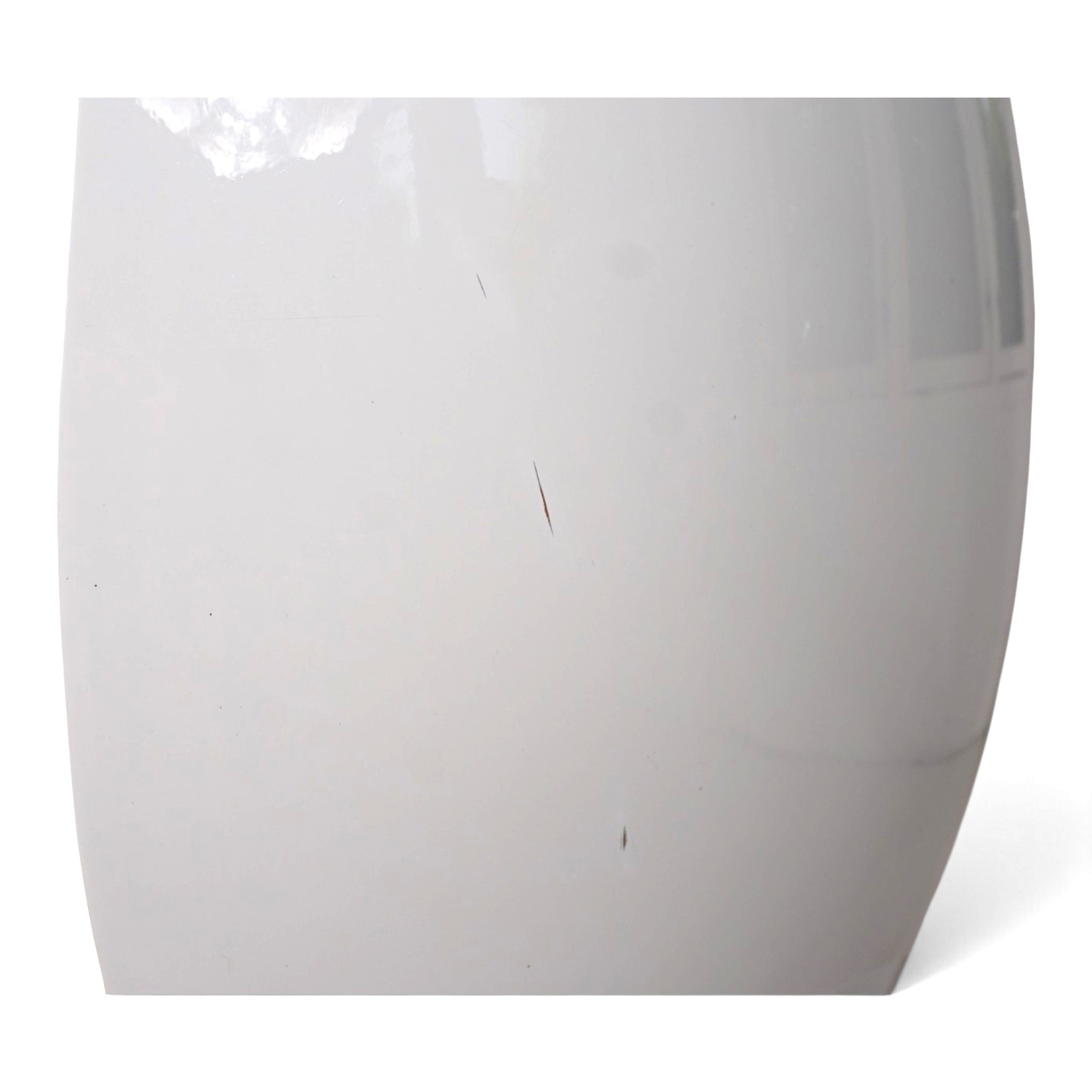 Garden_Egg_Chair_by_Peter_Ghyczy,_Senftenberger_Ei,_White_and_Red,_Germany,_1970s