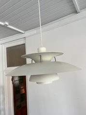 PH5_Pendant_Lamp_by_Poul_Henningsen_for_Louis_Poulsen,_Denmark,_1960s
