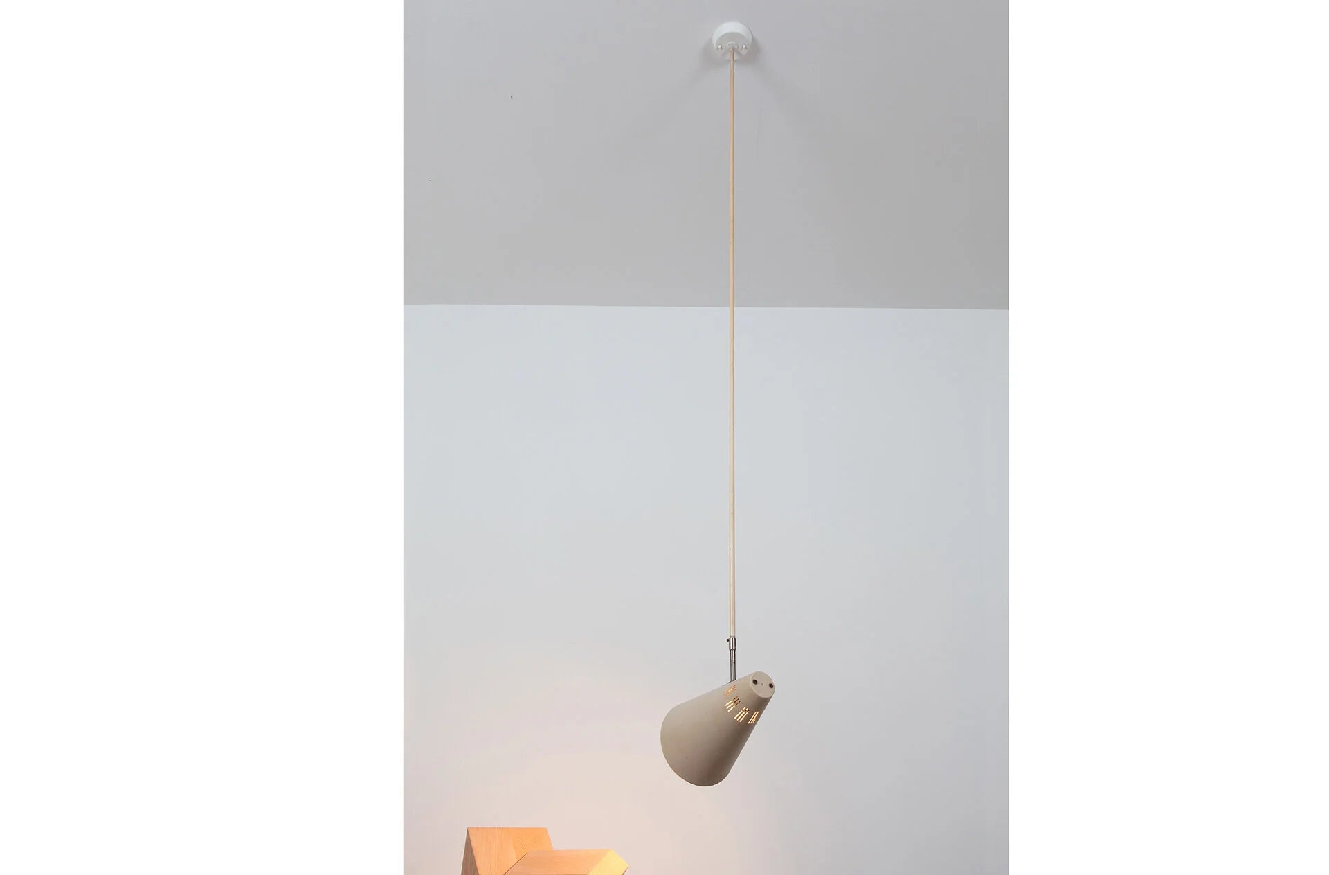 Philips_Beige_Metal_Spotlight_Ceiling_Lamp,_Early_1950s,_Netherlands