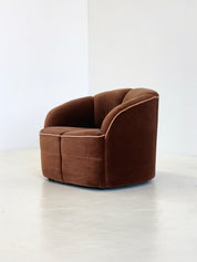 Walter_Knoll_Piccolino_Armchair_in_Brown_Velour,_1960s