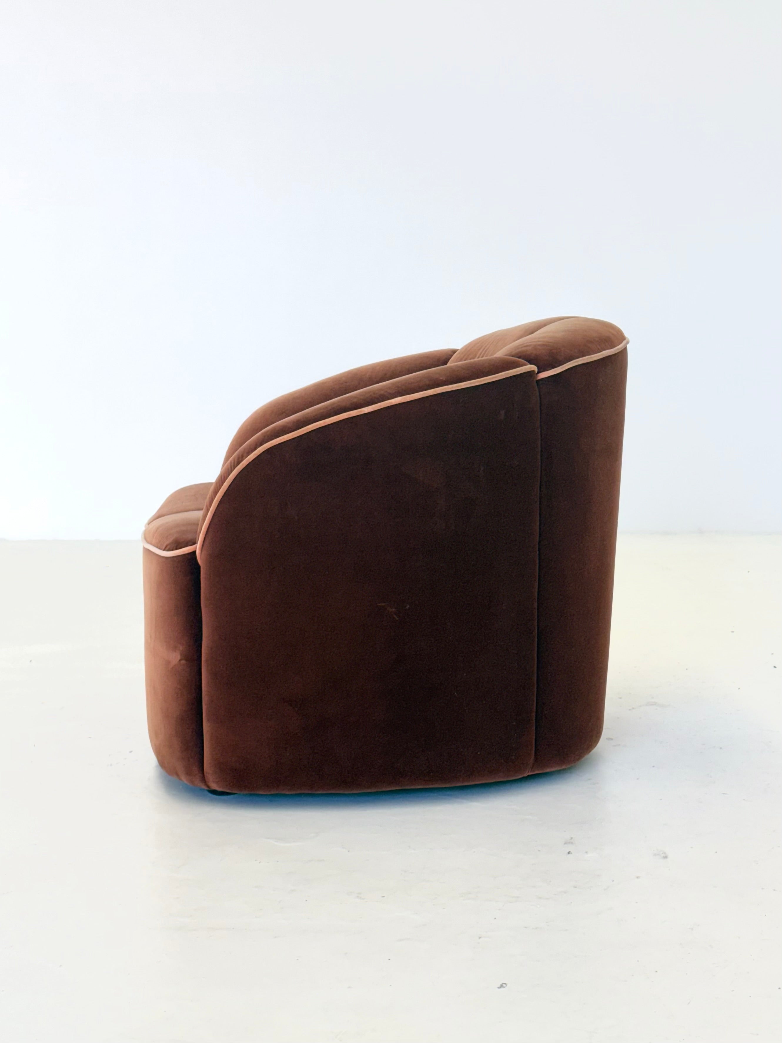 Walter_Knoll_Piccolino_Armchair_in_Brown_Velour,_1960s