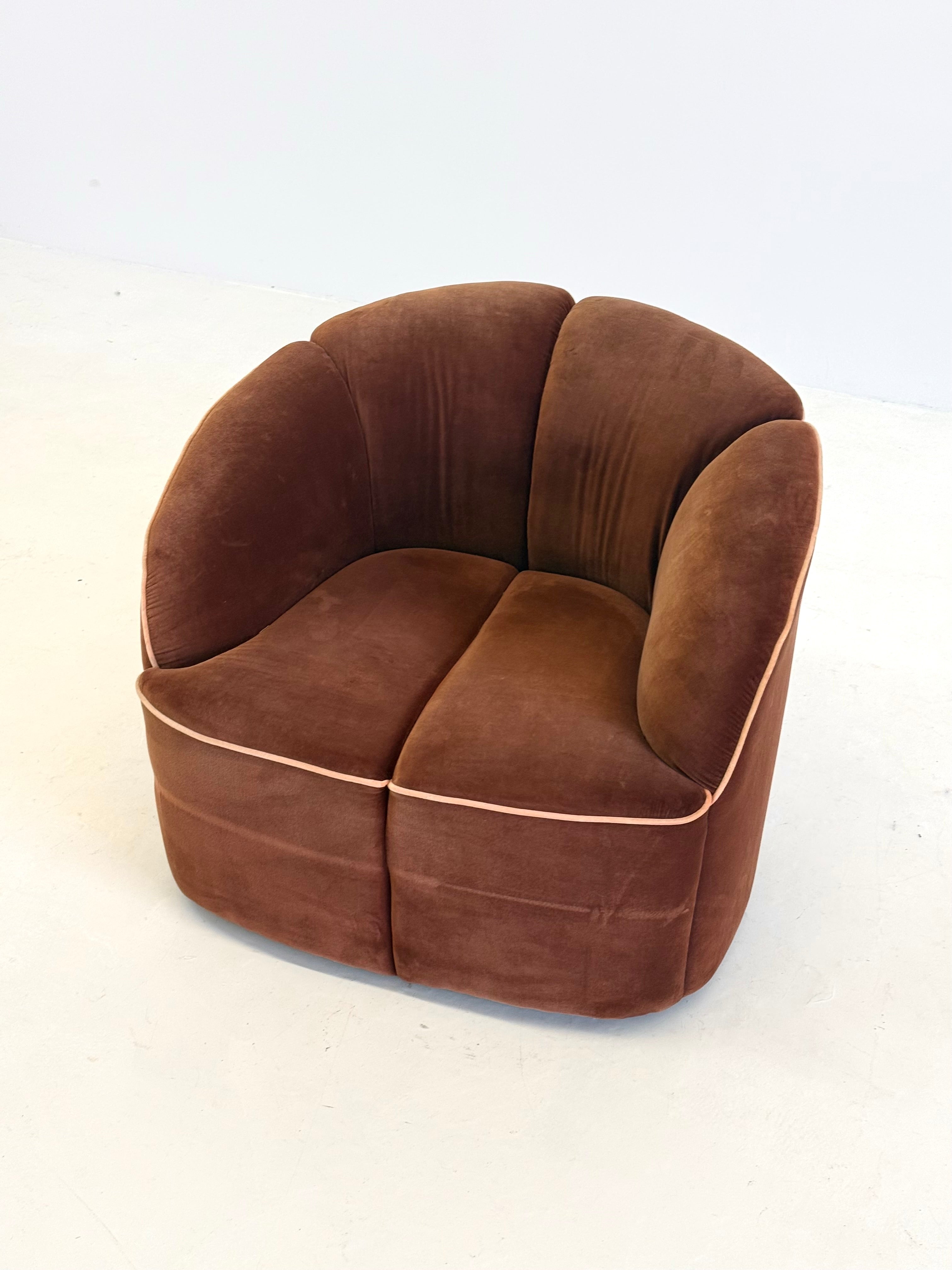 Walter_Knoll_Piccolino_Armchair_in_Brown_Velour,_1960s