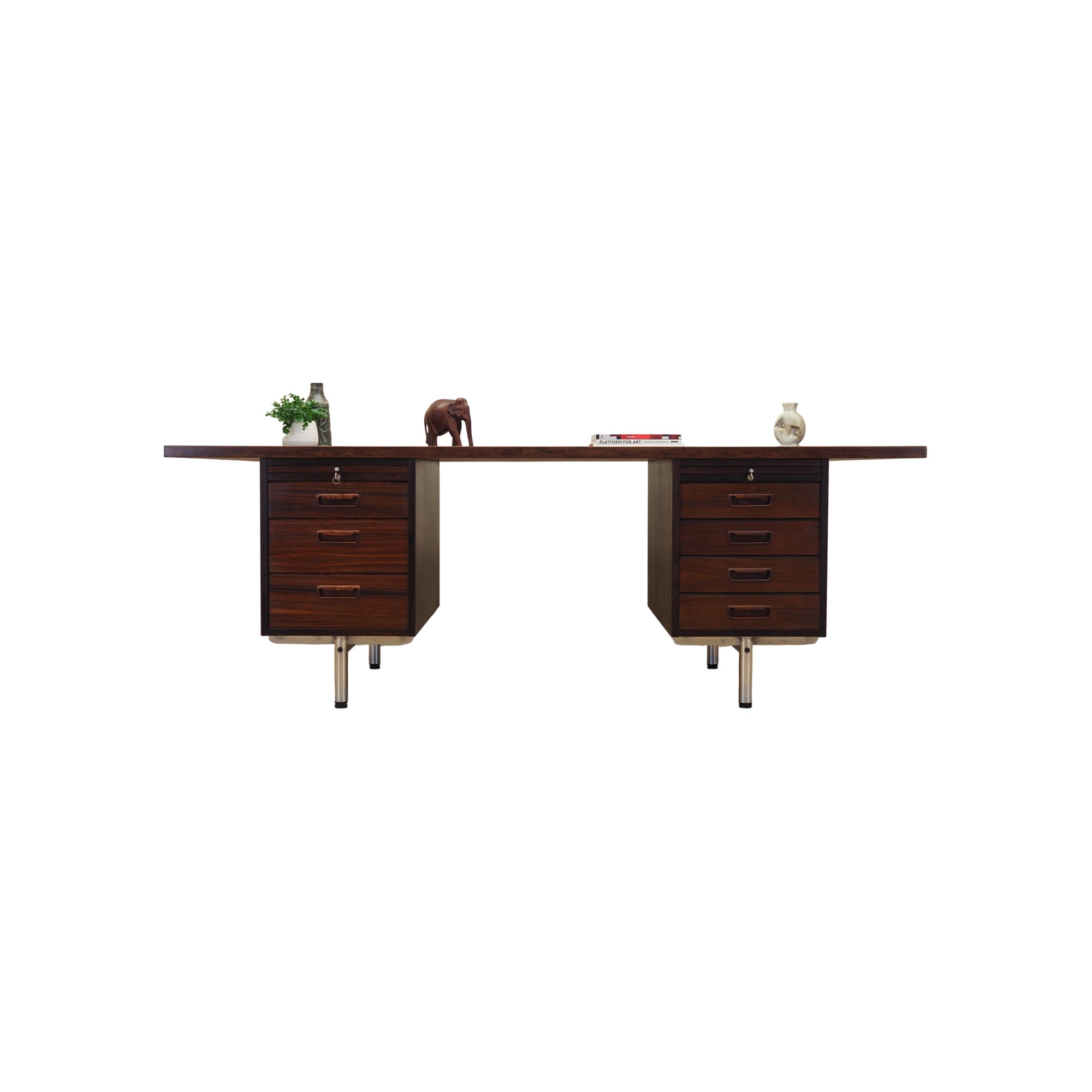 Rosewood_desk,_Danish_design,_1970s,_manufacturer:_Duba_Møbelindustri