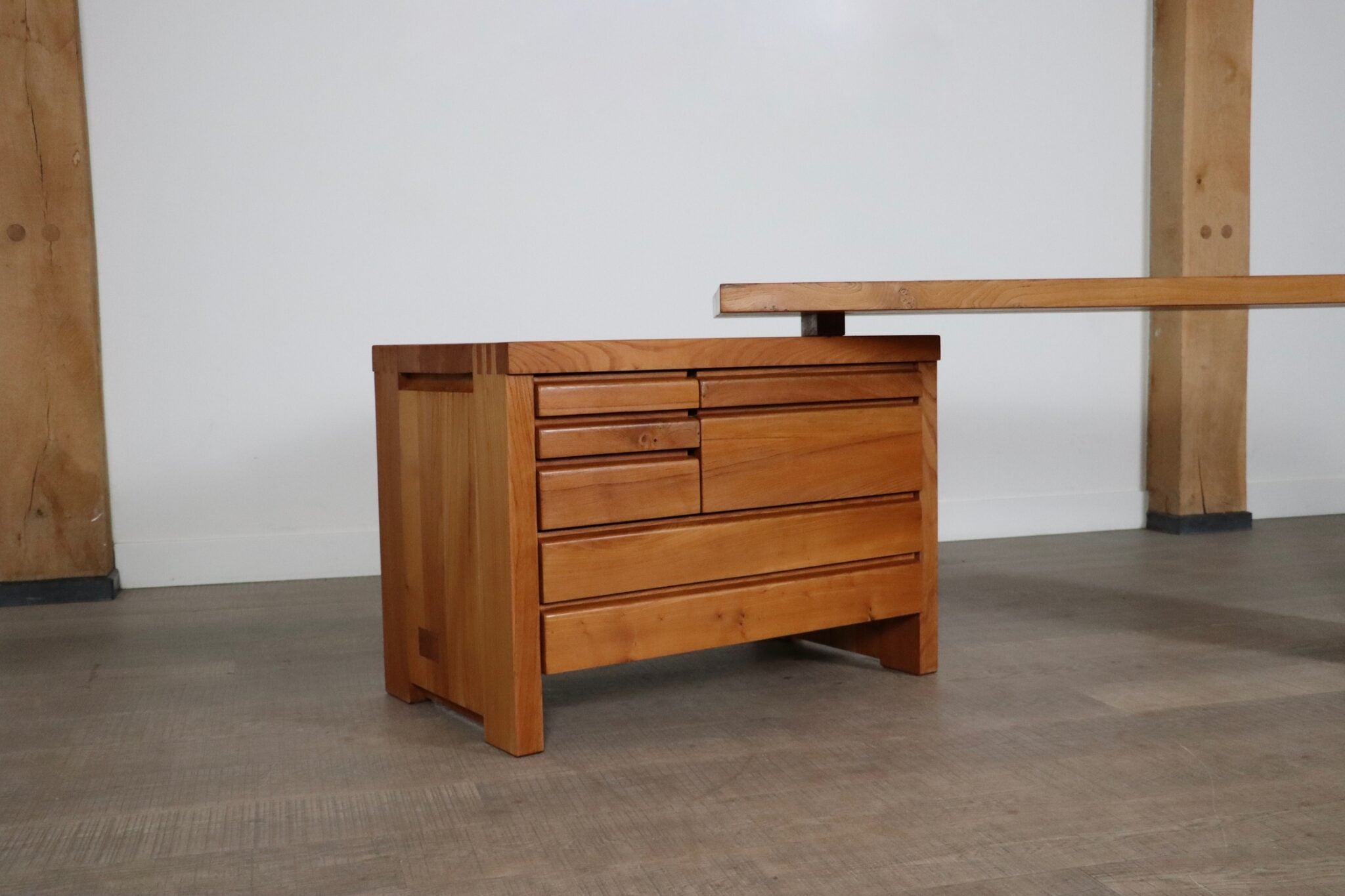 Pierre_Chapo_B19_desk_in_solid_Elm,_France_1960s