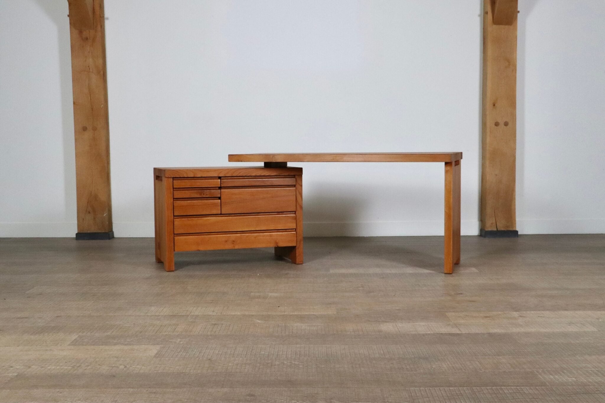 Pierre_Chapo_B19_desk_in_solid_Elm,_France_1960s