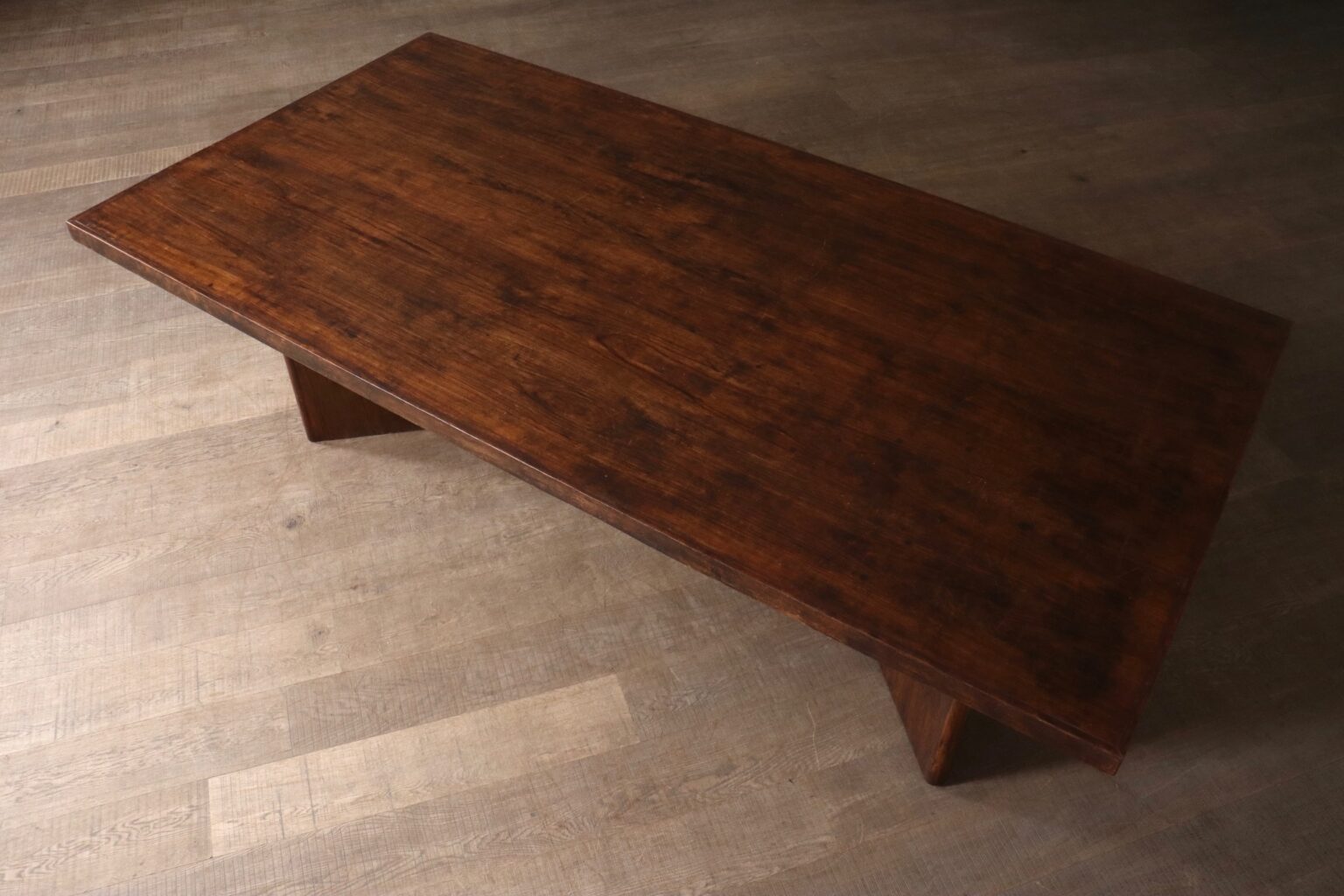 Pierre_Jeanneret_PJ-TAT-08-A_Large_Library_Table_in_Teak,_Chandigarh,_1955–56