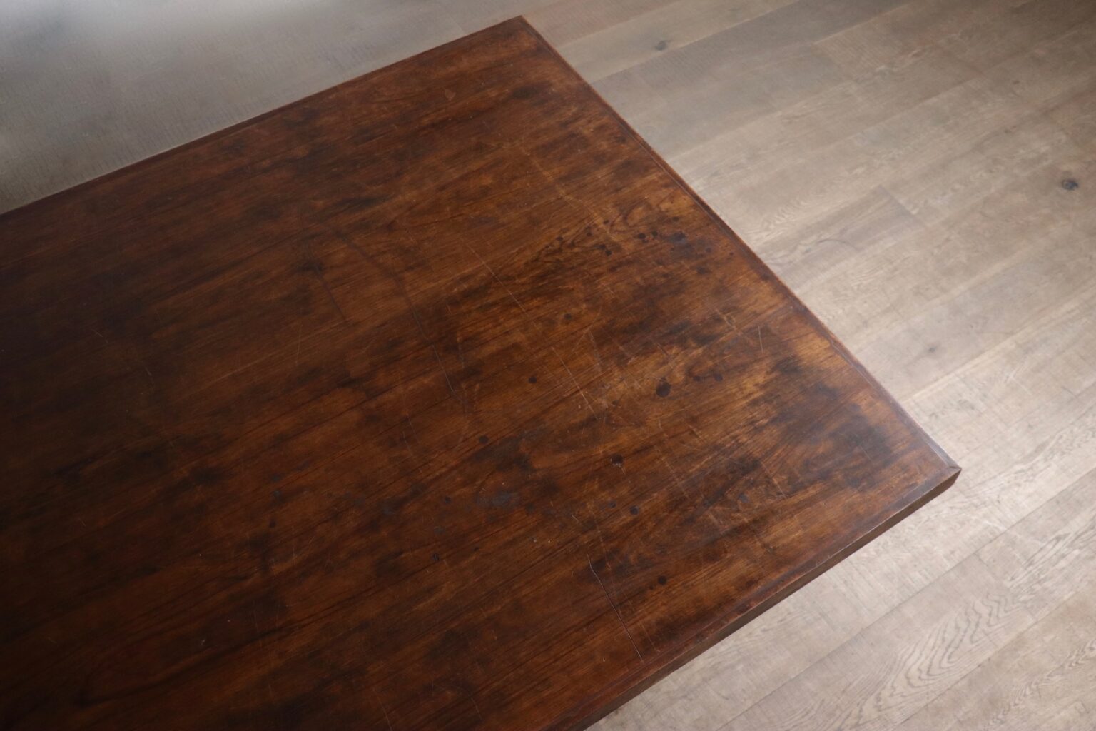 Pierre_Jeanneret_PJ-TAT-08-A_Large_Library_Table_in_Teak,_Chandigarh,_1955–56