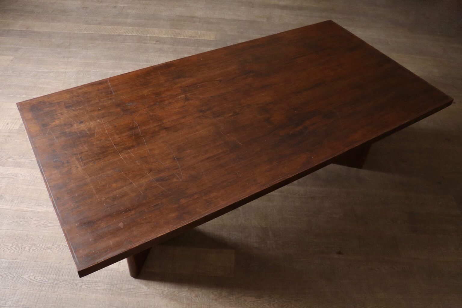 Pierre_Jeanneret_PJ-TAT-08-A_Large_Library_Table_in_Teak,_Chandigarh,_1955–56