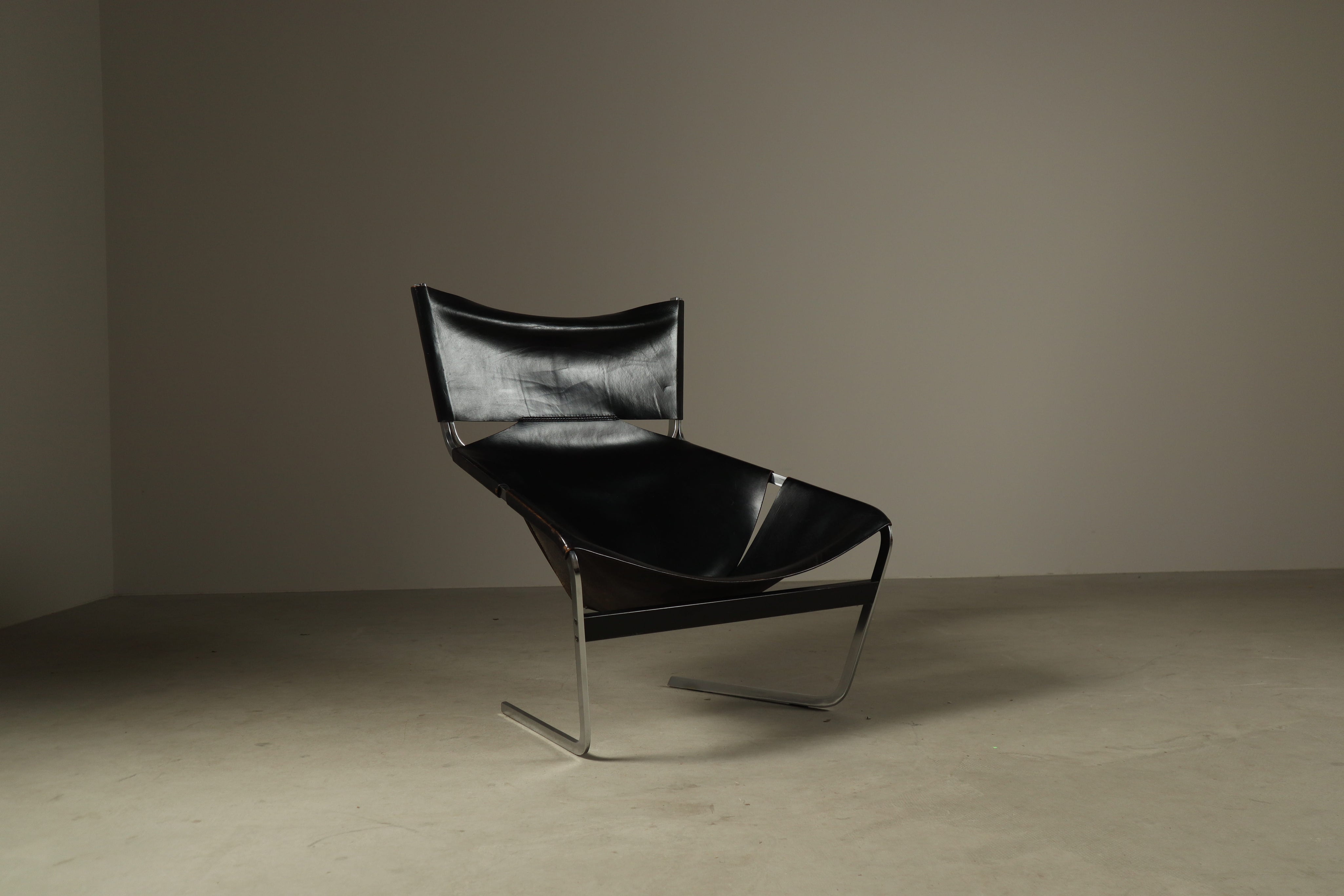 F444_Lounge_Chair_by_Pierre_Paulin_for_Artifort_in_Black_Leather_and_Chrome,_Netherlands_1960s