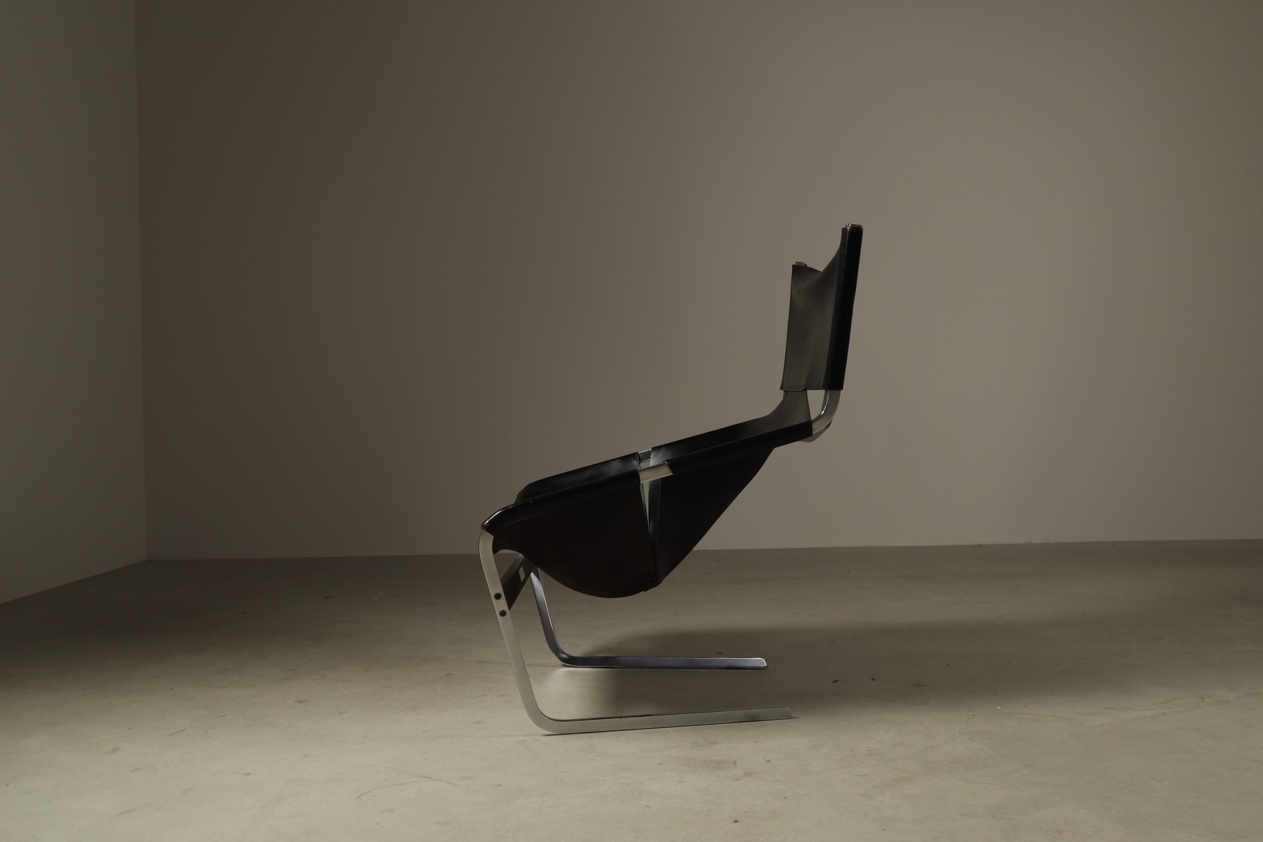 F444_Lounge_Chair_by_Pierre_Paulin_for_Artifort_in_Black_Leather_and_Chrome,_Netherlands_1960s