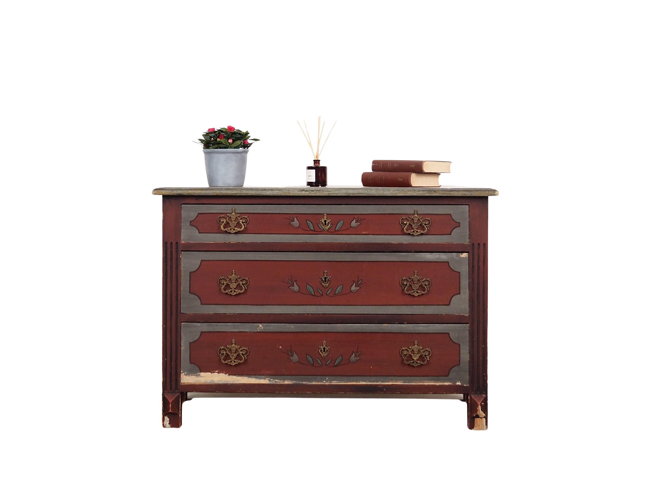 Pine_chest_of_drawers,_Danish_design,_1950s,_production:_Denmark