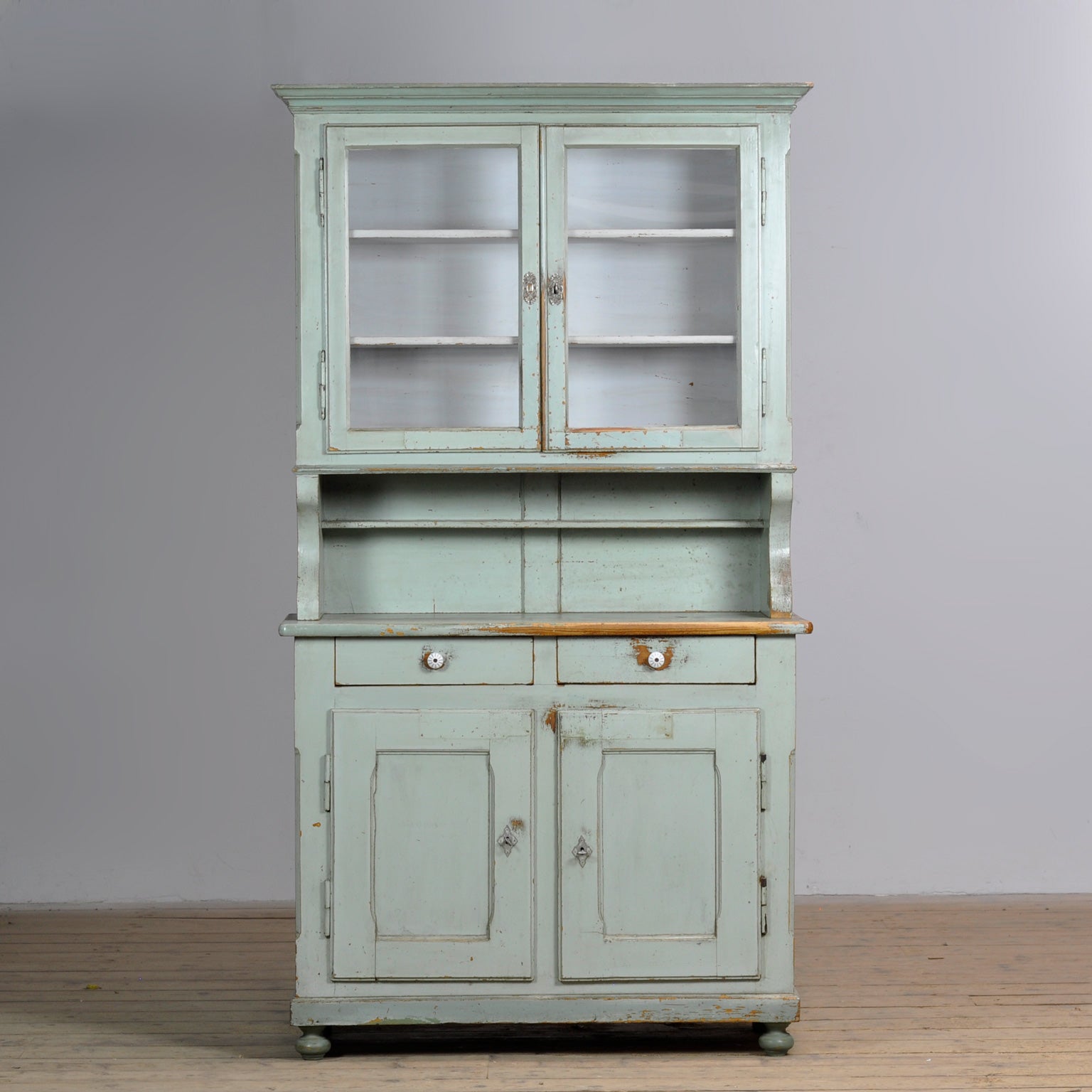 Pine_Sideboard_from_1900s