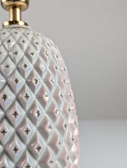 Pineapple_Table_Lamp_in_Porcelain_with_Iridescent_Effect_and_Gold_by_Capodimonte
