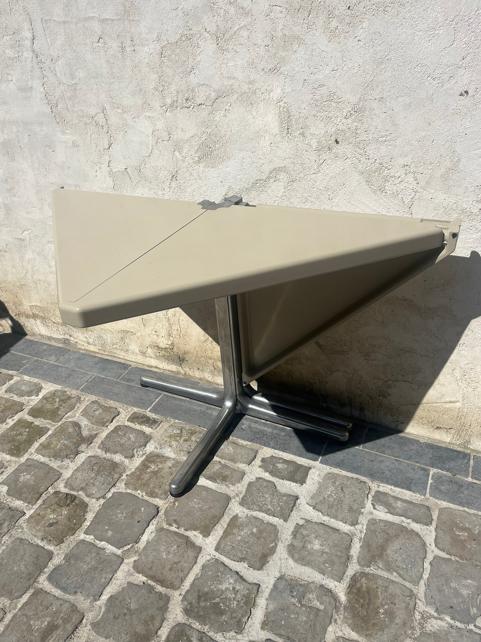 Piretti_Plano_Folding_Table