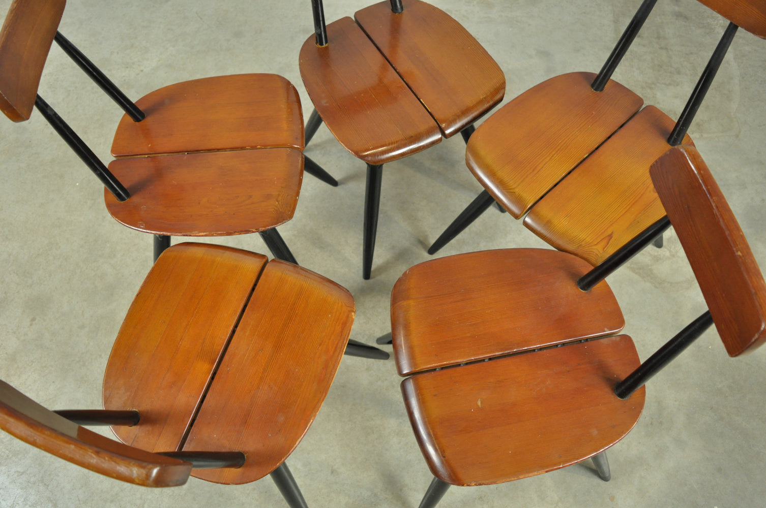 Set_of_5_PIRKKA_dining_chairs_by_Ilmari_Tapiovaara_for_Laukaan_Puu,_Finland_1950s
